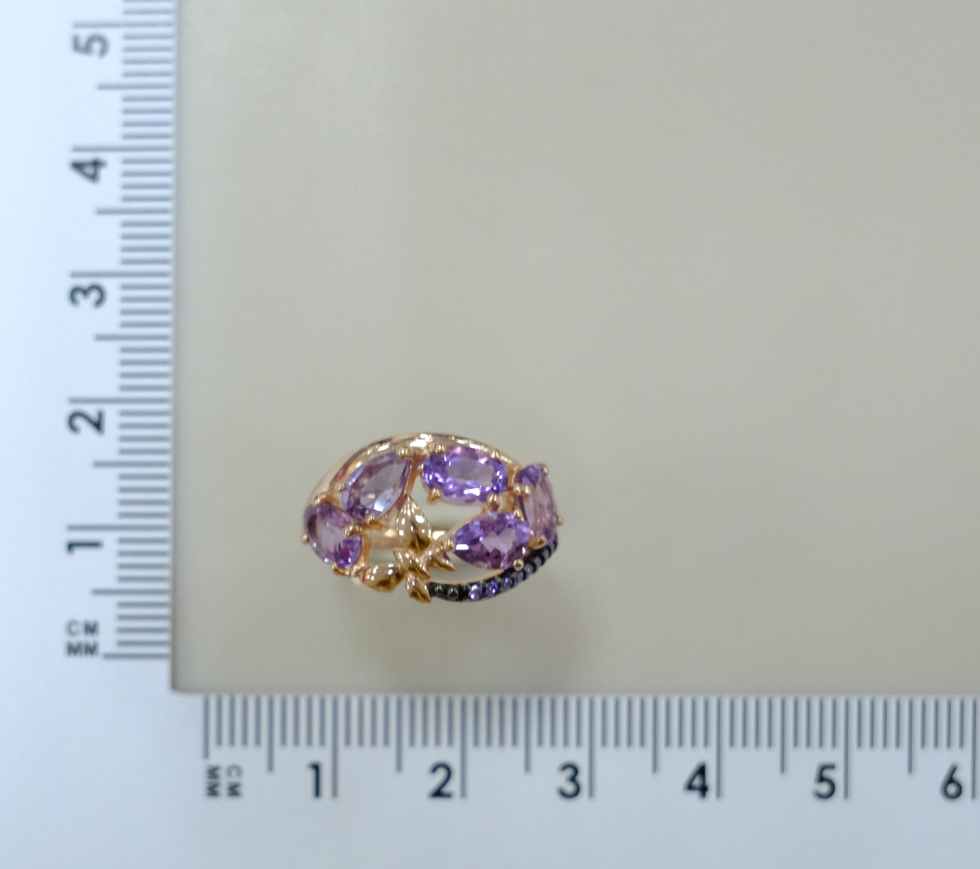Серебряное кольцо с аметистами